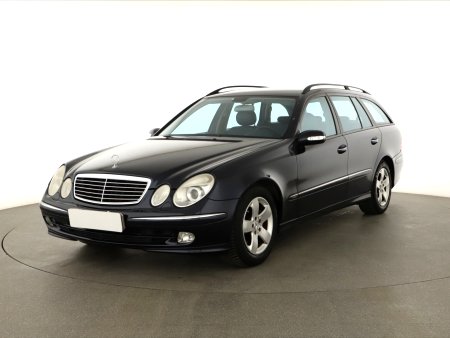 Mercedes-Benz E, 2003 - pohled č. 3