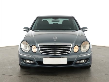 Mercedes-Benz E, 2006 - pohled č. 2
