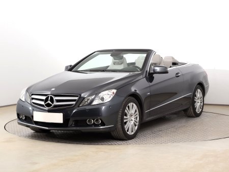 Mercedes-Benz E, 2010 - pohled č. 3