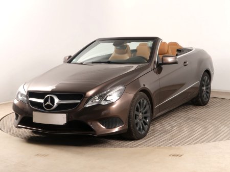 Mercedes-Benz E, 2014 - pohled č. 3