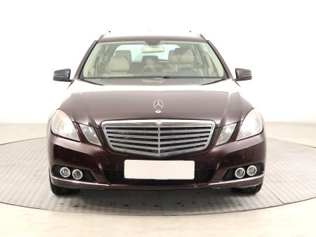 Mercedes-Benz E, 2010 - pohled č. 2