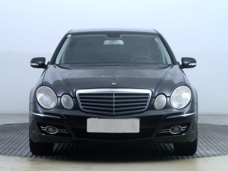 Mercedes-Benz E, 2007 - pohled č. 2