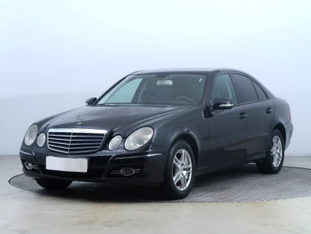 Mercedes-Benz E, 2007 - pohled č. 3