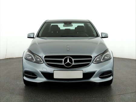 Mercedes-Benz E, 2013 - pohled č. 2