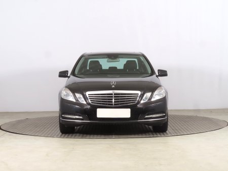 Mercedes-Benz E, 2012 - pohled č. 2