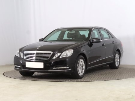 Mercedes-Benz E, 2012 - pohled č. 3