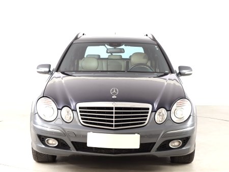 Mercedes-Benz E, 2006 - pohled č. 2