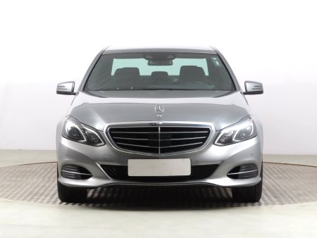 Mercedes-Benz E, 2013 - pohled č. 2