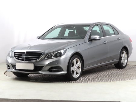 Mercedes-Benz E, 2013 - pohled č. 3