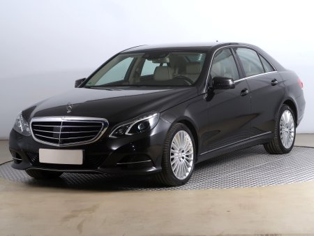 Mercedes-Benz E, 2013 - pohled č. 2