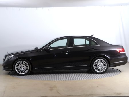 Mercedes-Benz E, 2013 - pohled č. 3