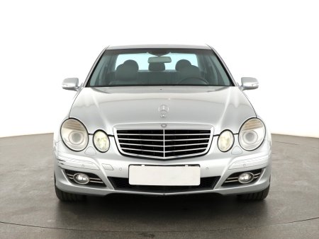 Mercedes-Benz E, 2007 - pohled č. 2