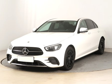 Mercedes-Benz E, 2021 - pohled č. 3