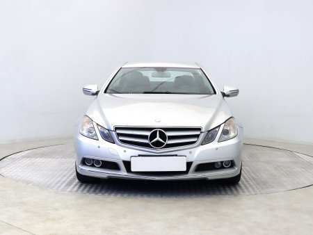 Mercedes-Benz E, 2009 - pohled č. 2