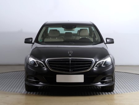 Mercedes-Benz E, 2013 - pohled č. 2