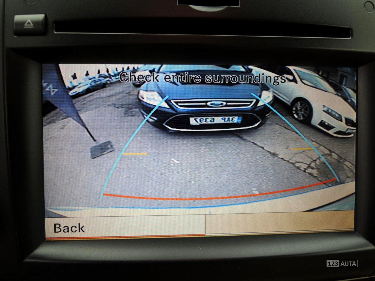 Mercedes-Benz GL, 2011 - pohled č. 9