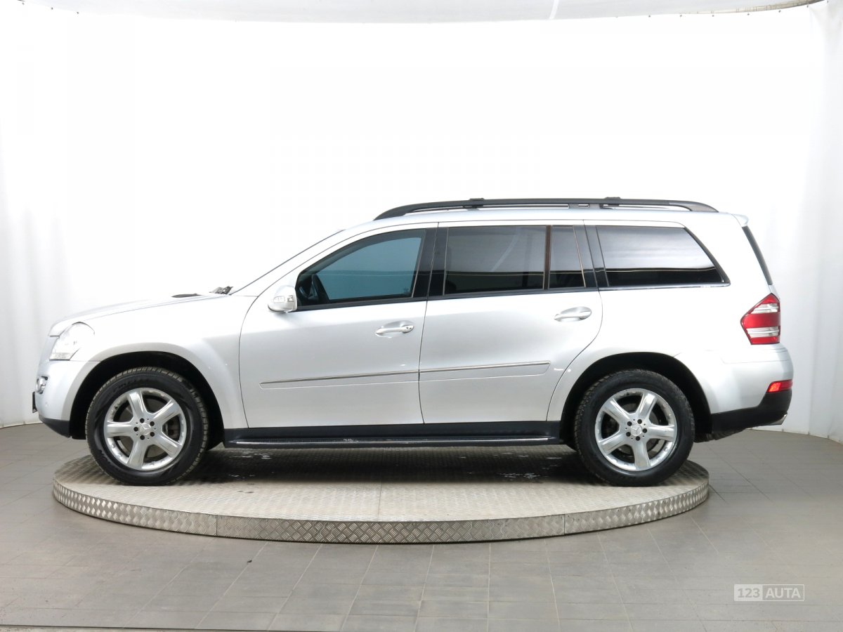 Mercedes-Benz GL, 2007 - pohled č. 4