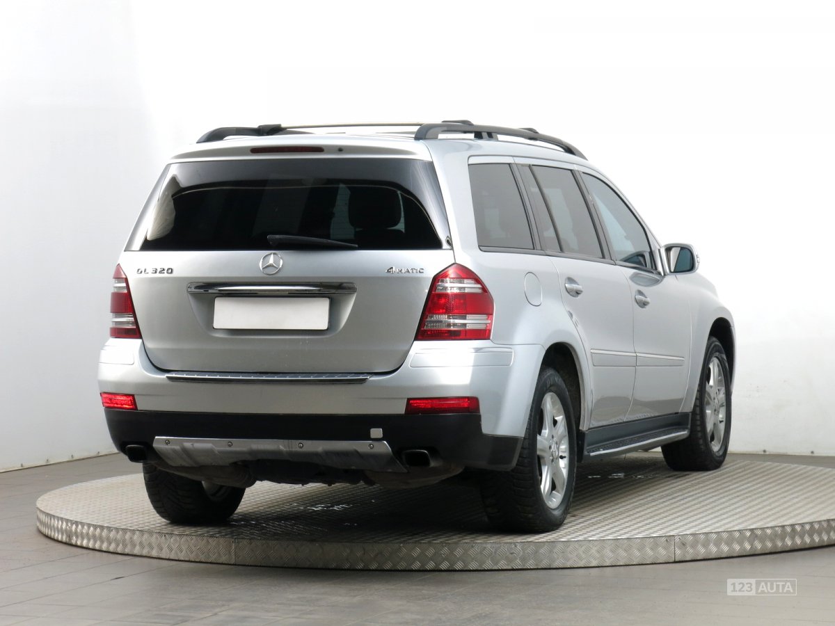 Mercedes-Benz GL, 2007 - pohled č. 7