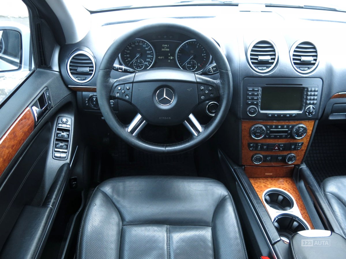 Mercedes-Benz GL, 2007 - pohled č. 9