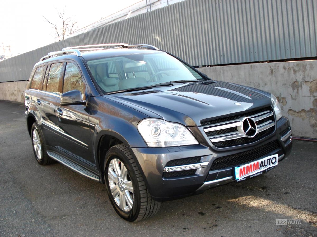Mercedes-Benz GL, 2012 - pohled č. 2