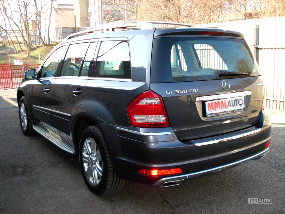Mercedes-Benz GL, 2012 - pohled č. 3