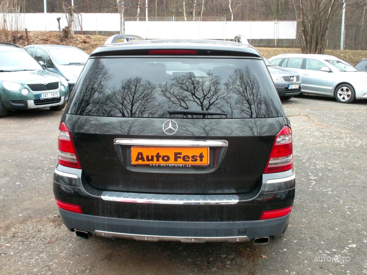 Mercedes-Benz GL, 2008 - pohled č. 7