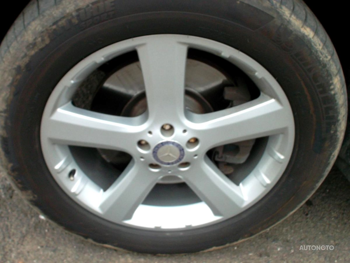 Mercedes-Benz GL, 2008 - pohled č. 9