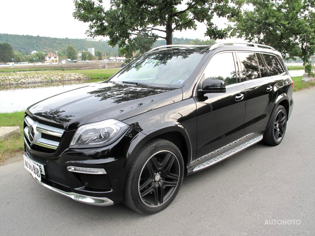 Mercedes-Benz GL, 2014 - pohled č. 2