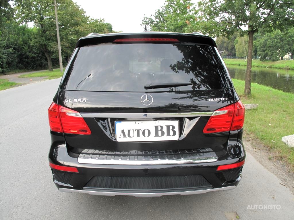 Mercedes-Benz GL, 2014 - pohled č. 5