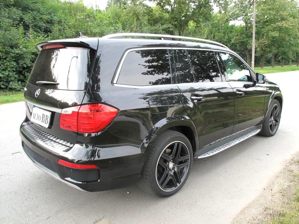 Mercedes-Benz GL, 2014 - pohled č. 6