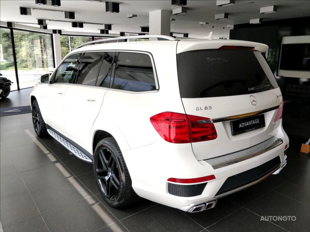 Mercedes-Benz GL, 2014 - pohled č. 10