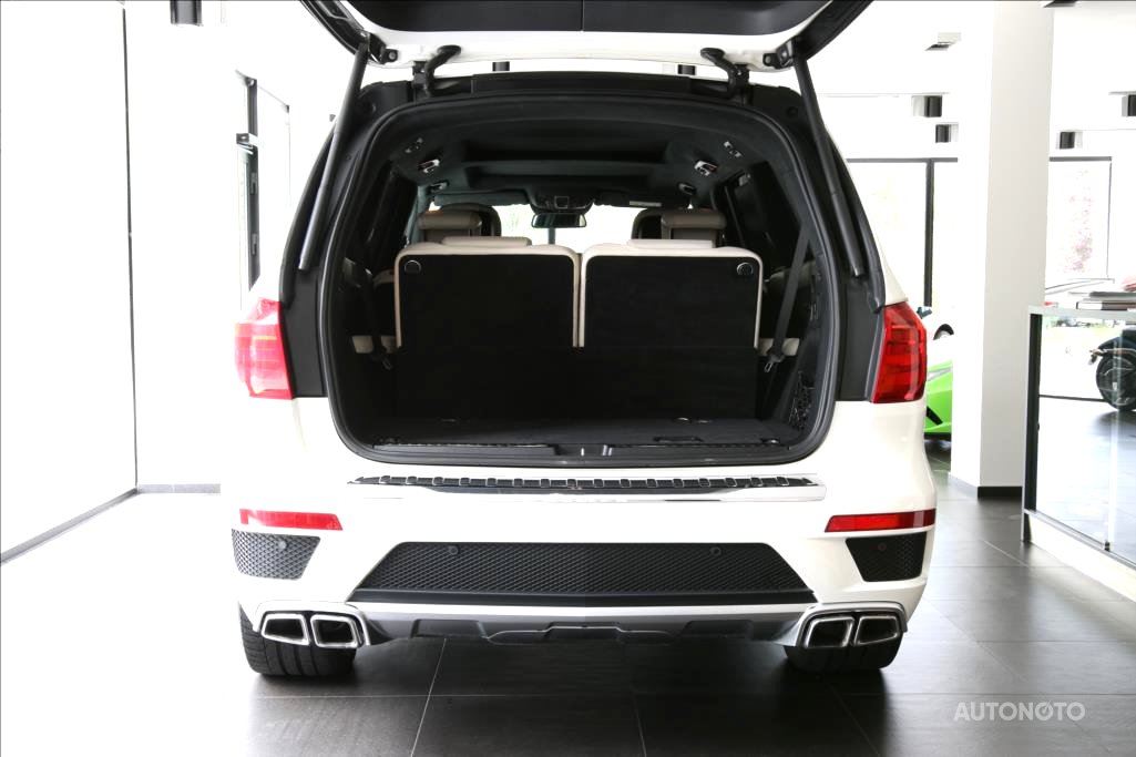 Mercedes-Benz GL, 2014 - pohled č. 8