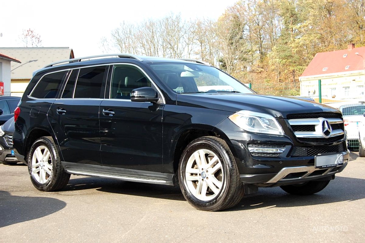 Mercedes-Benz GL, 2016 - pohled č. 3