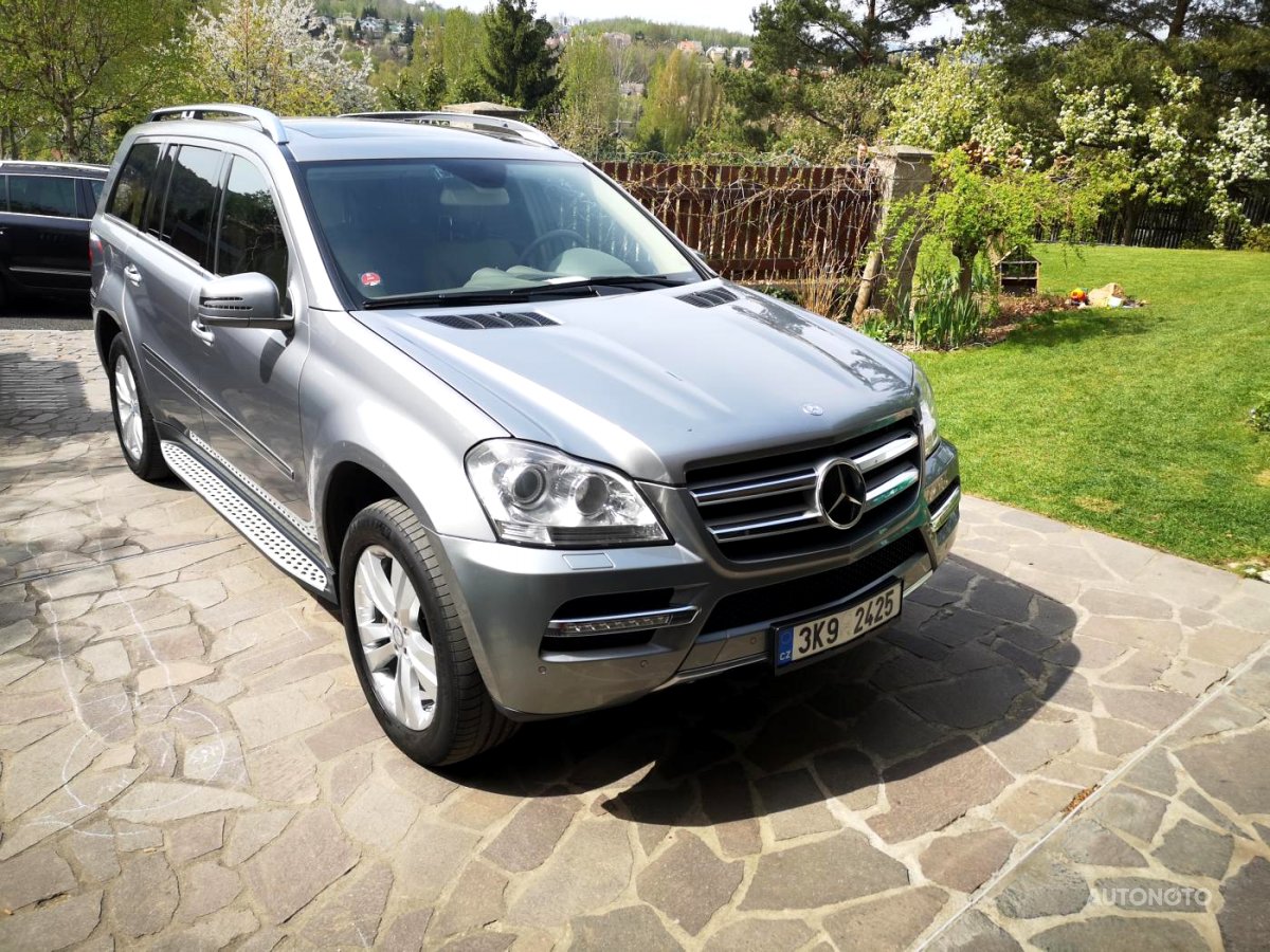 Mercedes-Benz GL, 2010 - celkový pohled