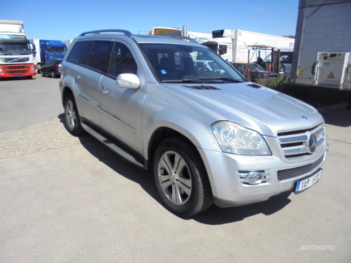 Mercedes-Benz GL, 2006 - pohled č. 2