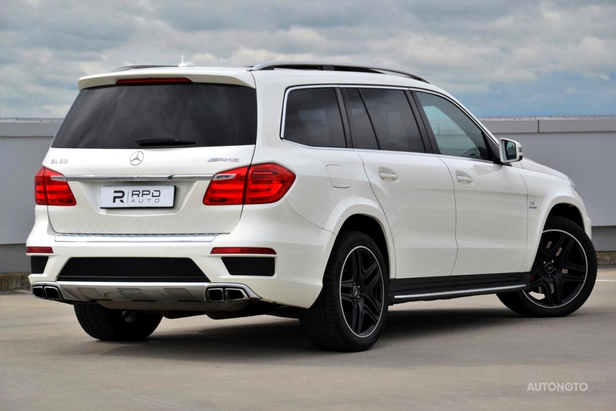 Mercedes-Benz GL, 2014 - pohled č. 2