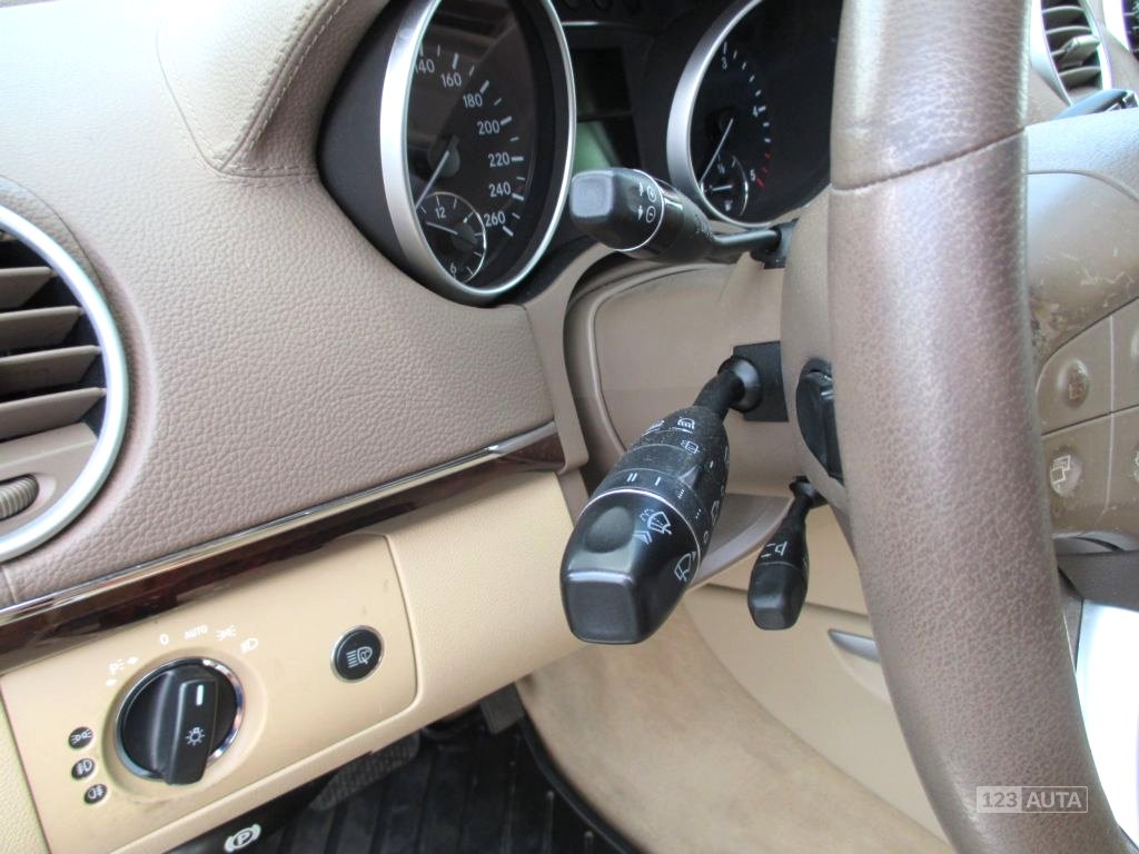 Mercedes-Benz GL, 2007 - pohled č. 15