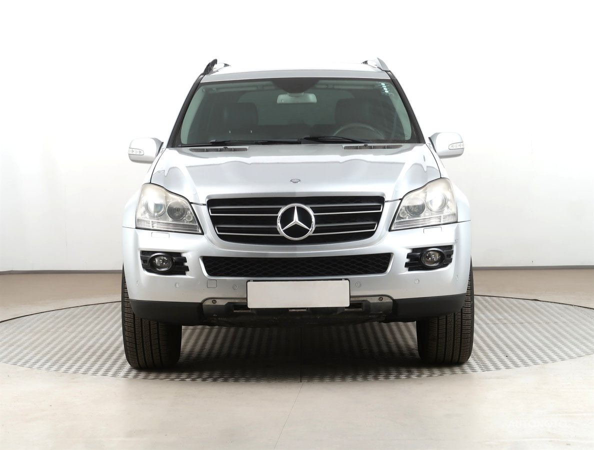 Mercedes-Benz GL, 2009 - pohled č. 2