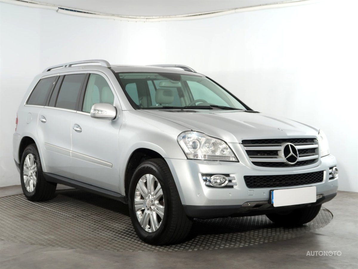 Mercedes-Benz GL, 2008 - celkový pohled