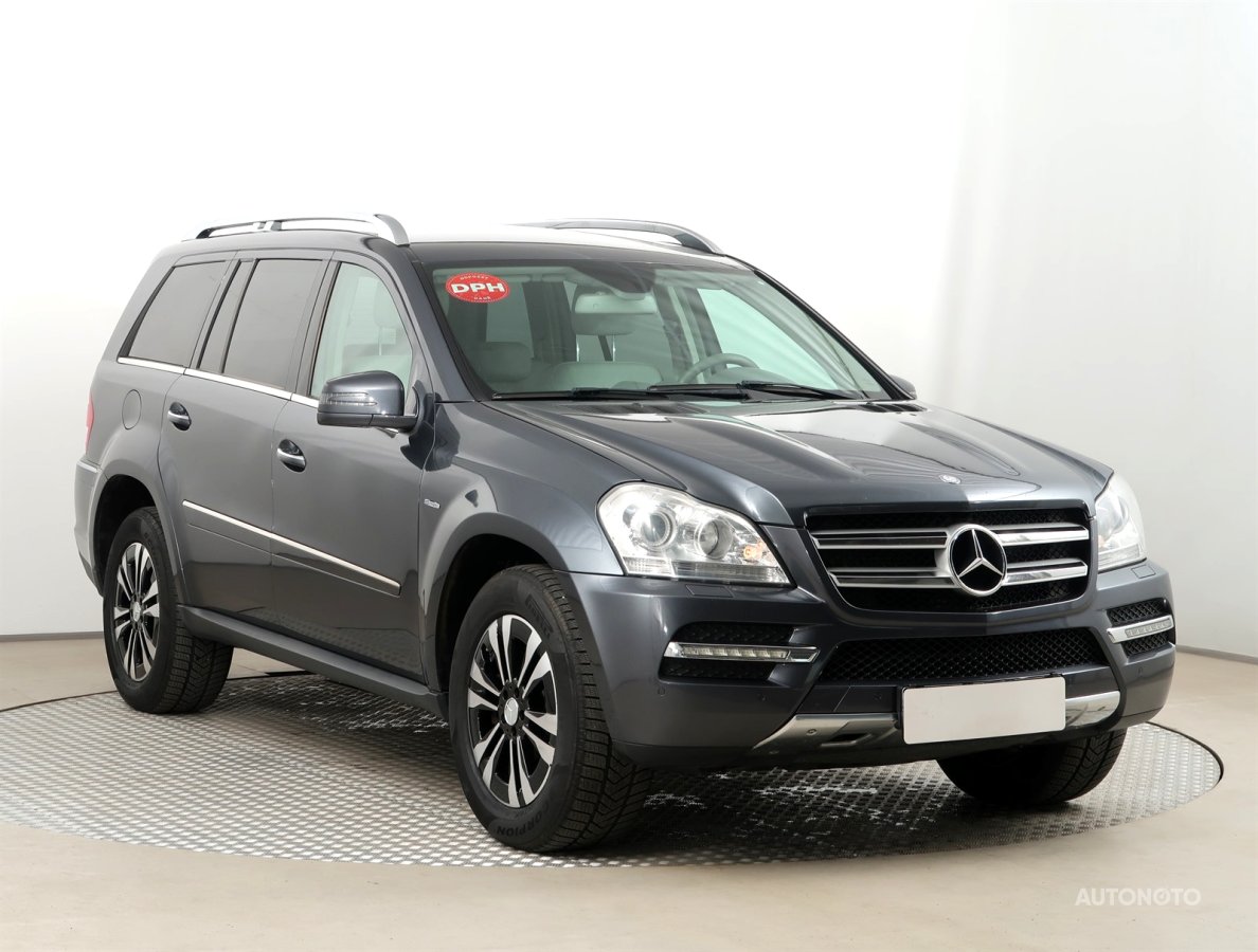 Mercedes-Benz GL, 2012 - celkový pohled