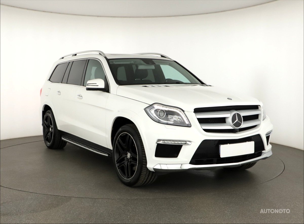 Mercedes-Benz GL, 2015 - celkový pohled