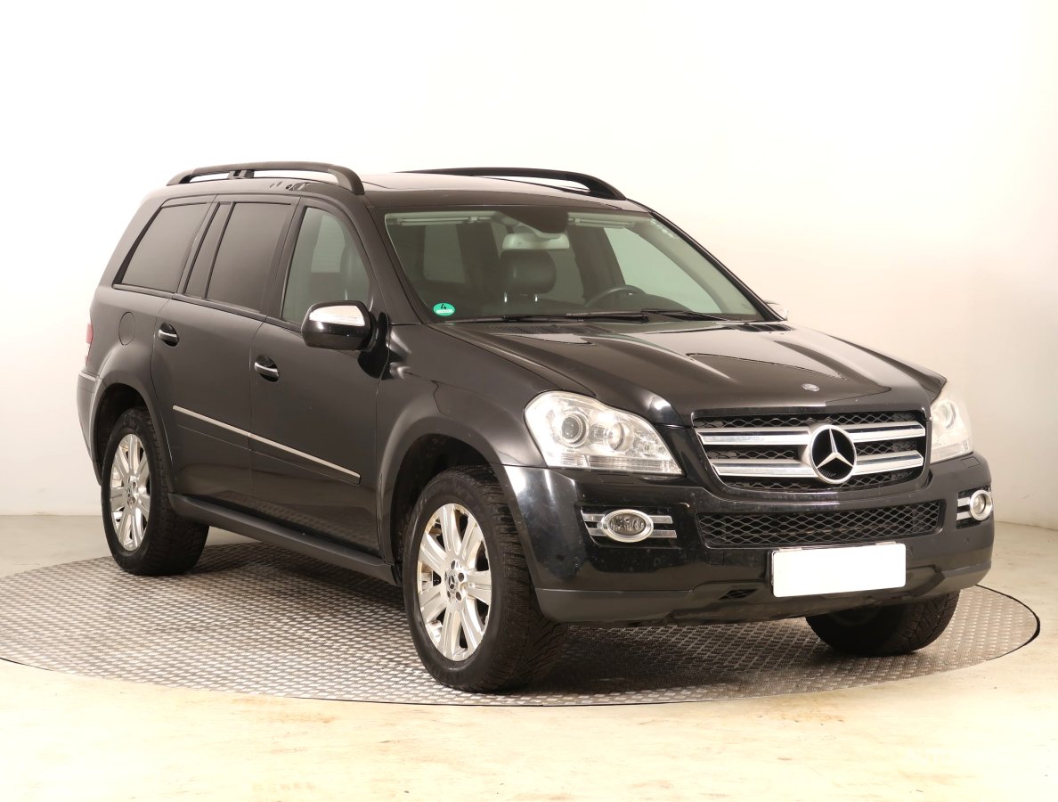 Mercedes-Benz GL, 2008 - celkový pohled