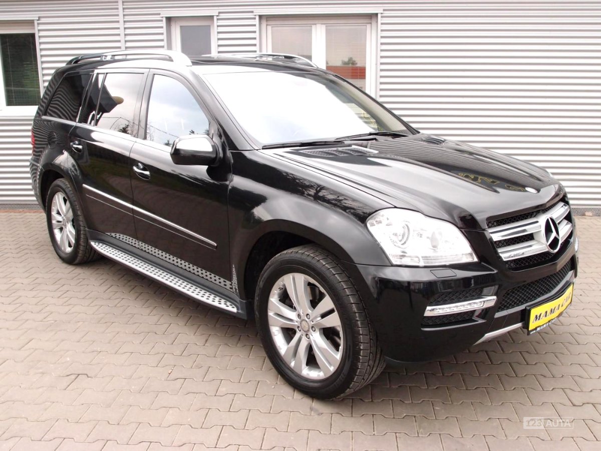 Mercedes-Benz GL, 2010 - celkový pohled