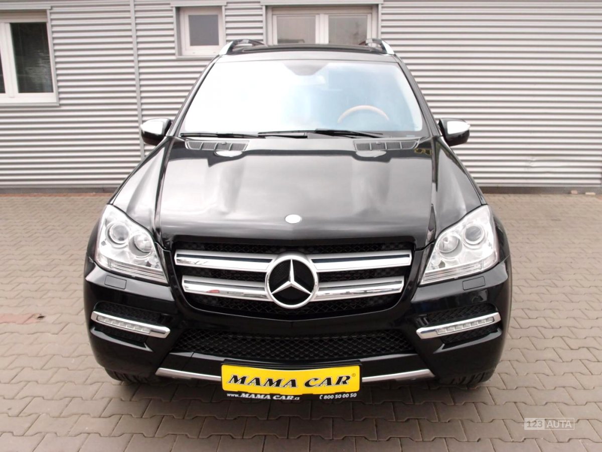 Mercedes-Benz GL, 2010 - pohled č. 2