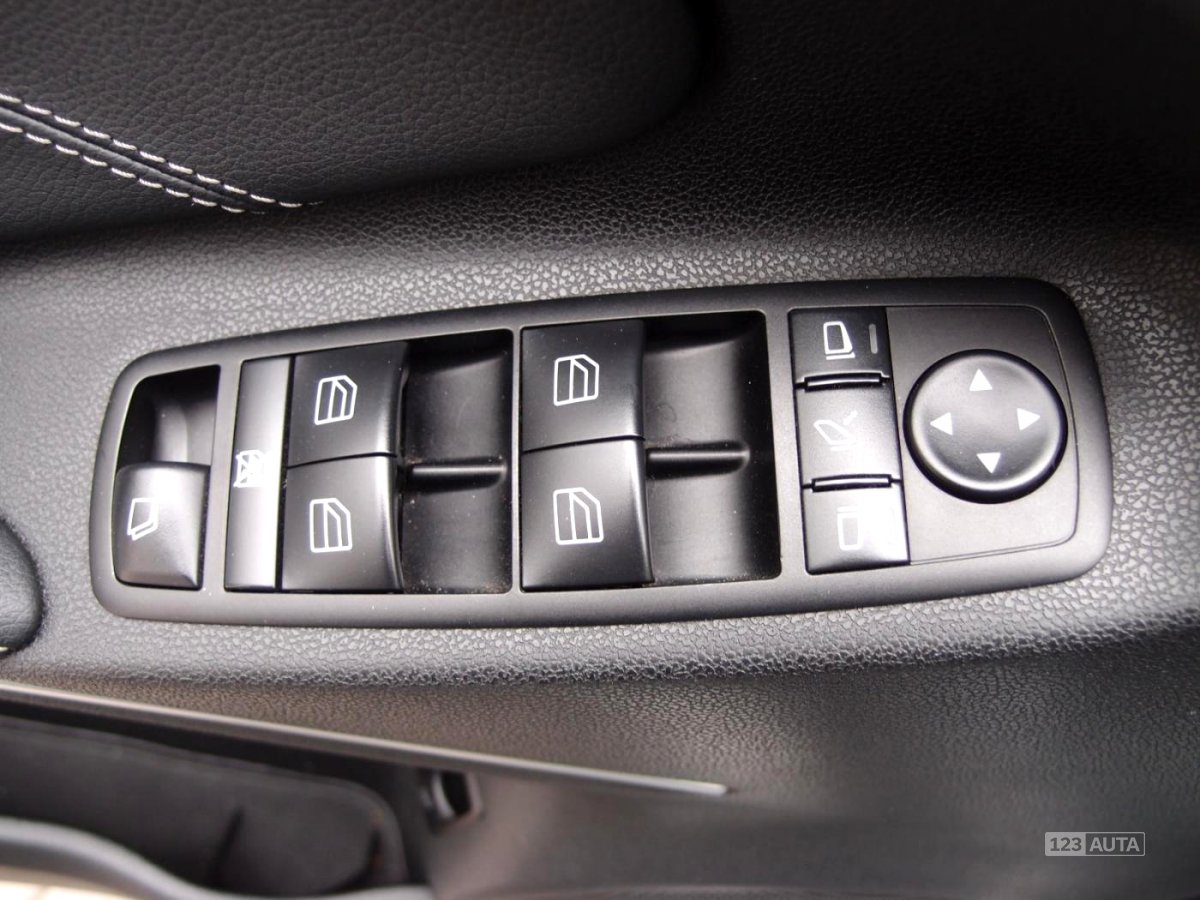 Mercedes-Benz GL, 2010 - pohled č. 28