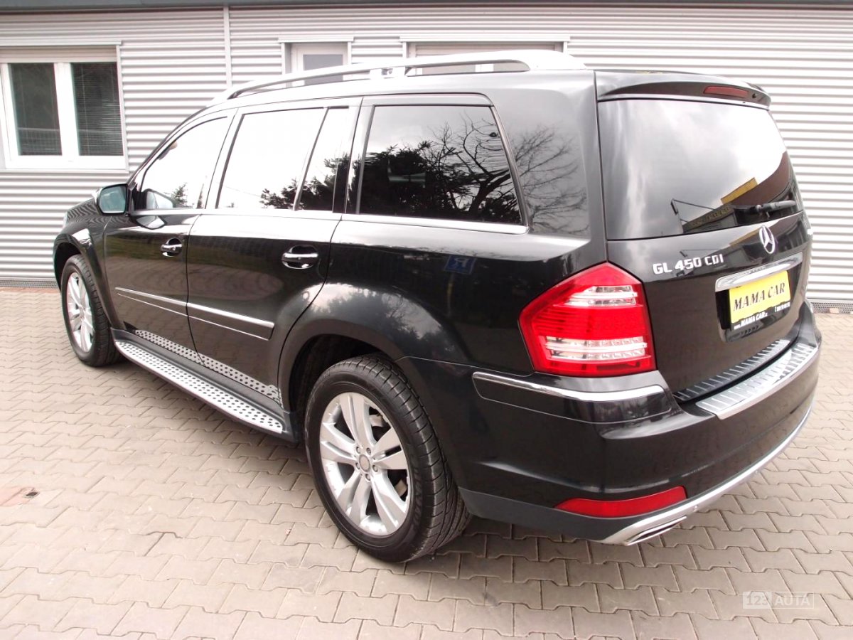 Mercedes-Benz GL, 2010 - pohled č. 5