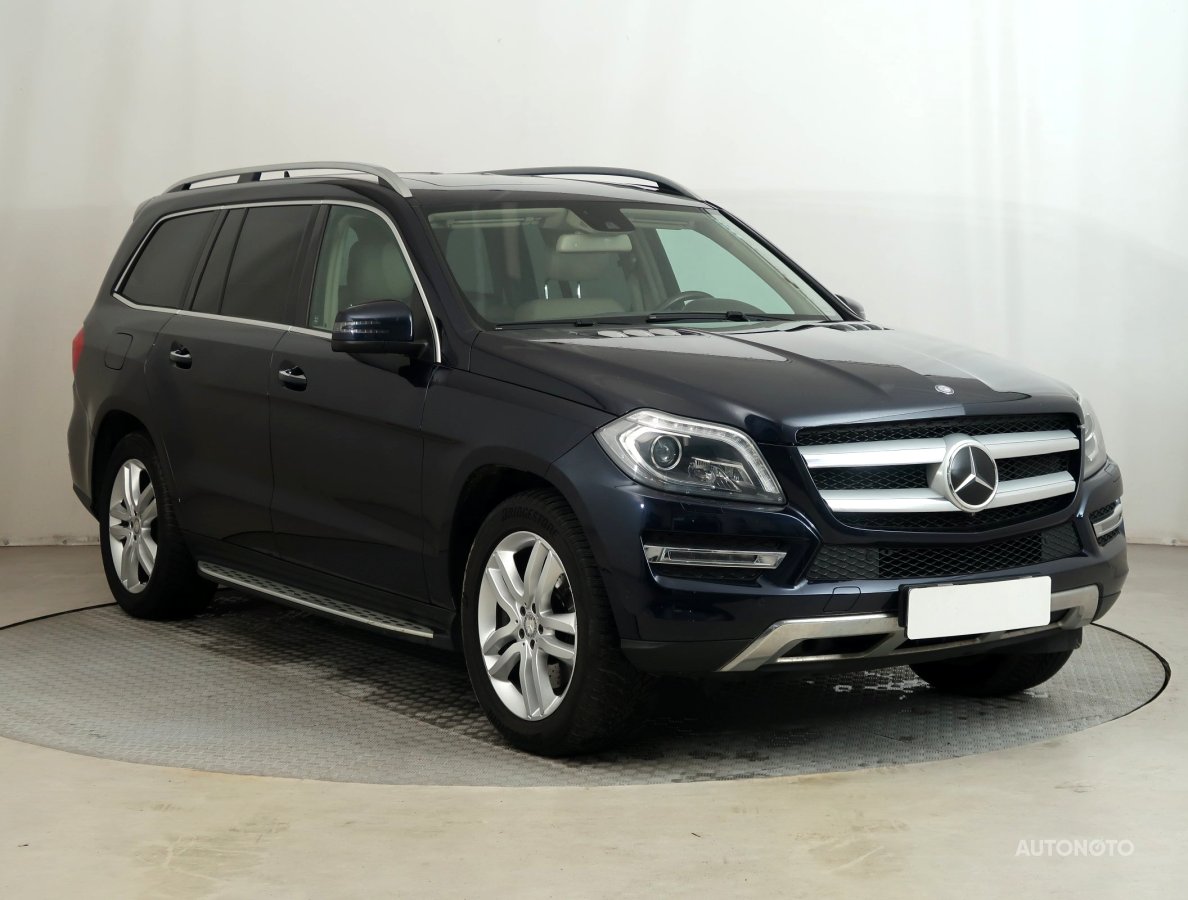 Mercedes-Benz GL, 2014 - pohled č. 1