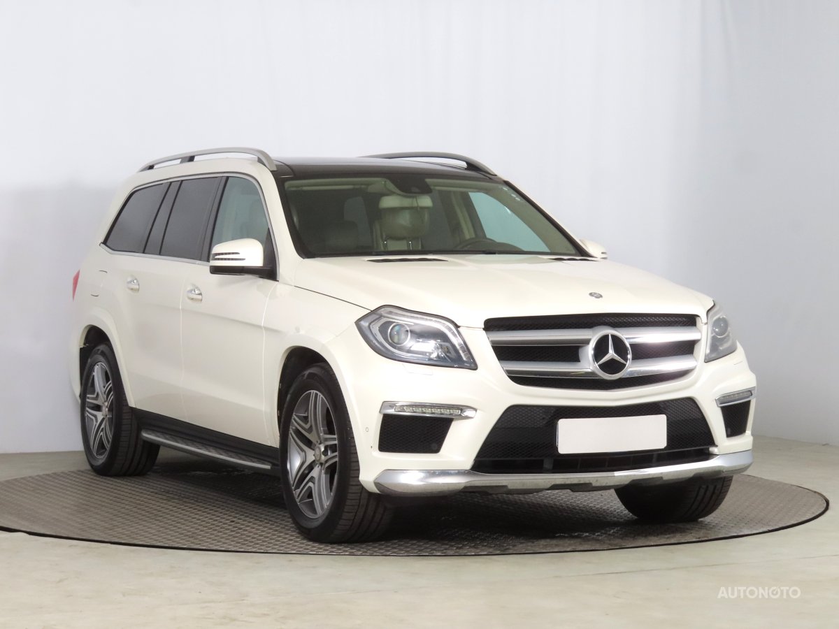 Mercedes-Benz GL, 2013 - pohled č. 1