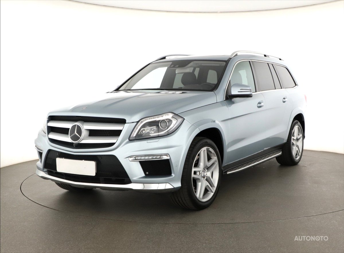 Mercedes-Benz GL, 2015 - pohled č. 3