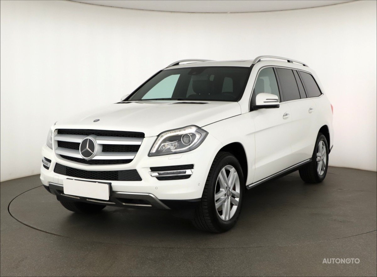Mercedes-Benz GL, 2014 - pohled č. 3